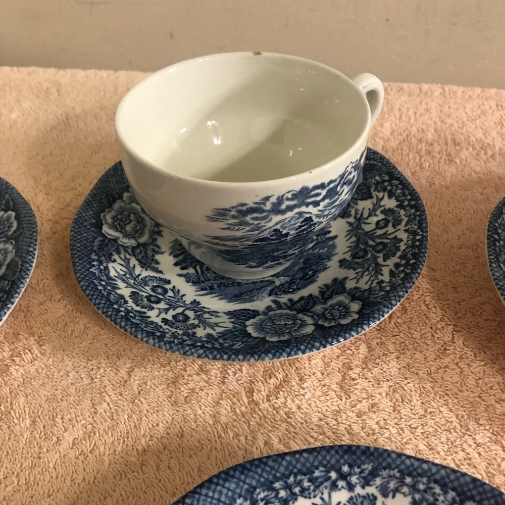 Vintage Lochs of Scotland Royal Warwick 5 Tea Cups & 6 Saucers Loch Duich & Dich